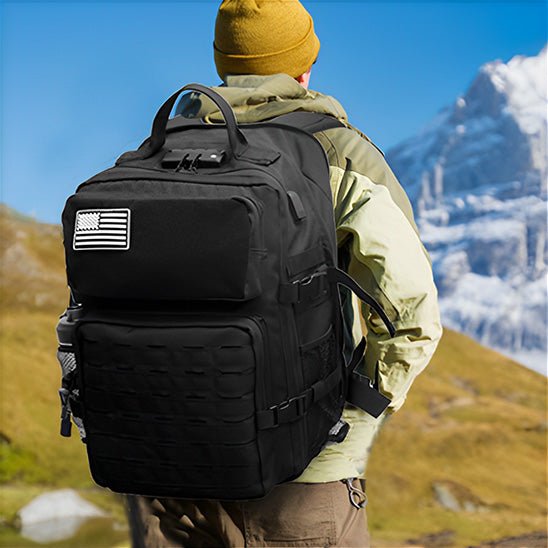 sac a dos de voyage grande taille avec montagne en arrière plan