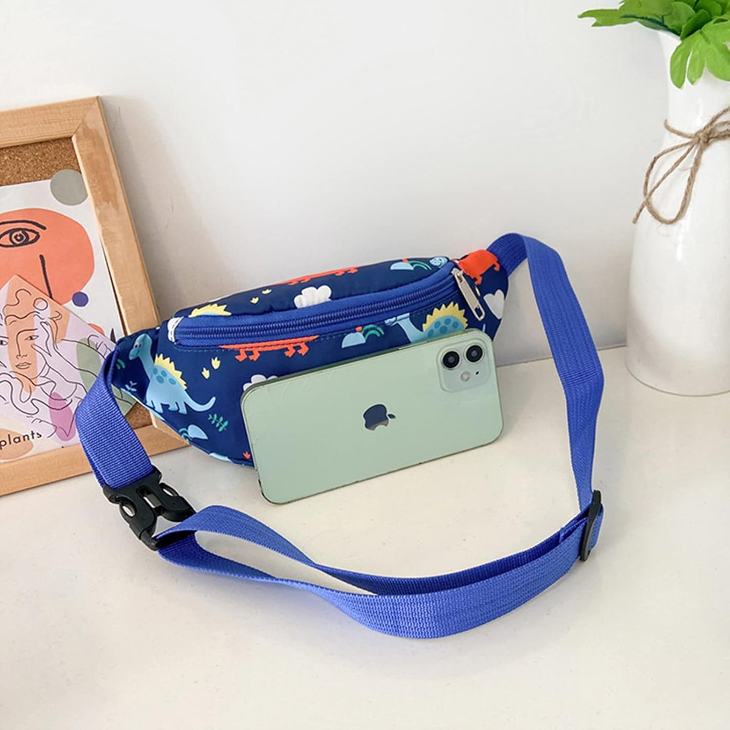 sac-banane-enfant-dinosaure-iphone
