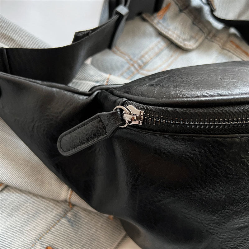 zoom banane sac grande taille cuir noir