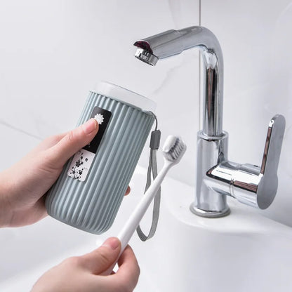 Porte-brosse-a-dent-BrushGuard-Robinet