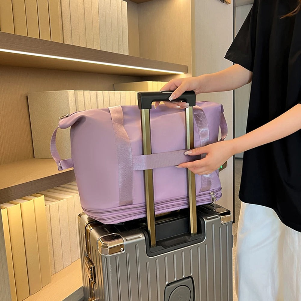 Sac-de-Voyage-AdaptBag-sur-valise