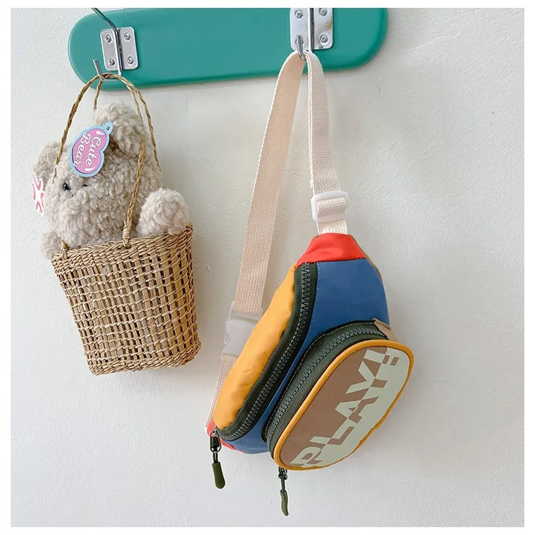 banane enfant mode play accroché à porte manteau