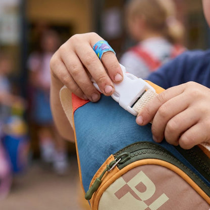 fermeture d'une banane enfant