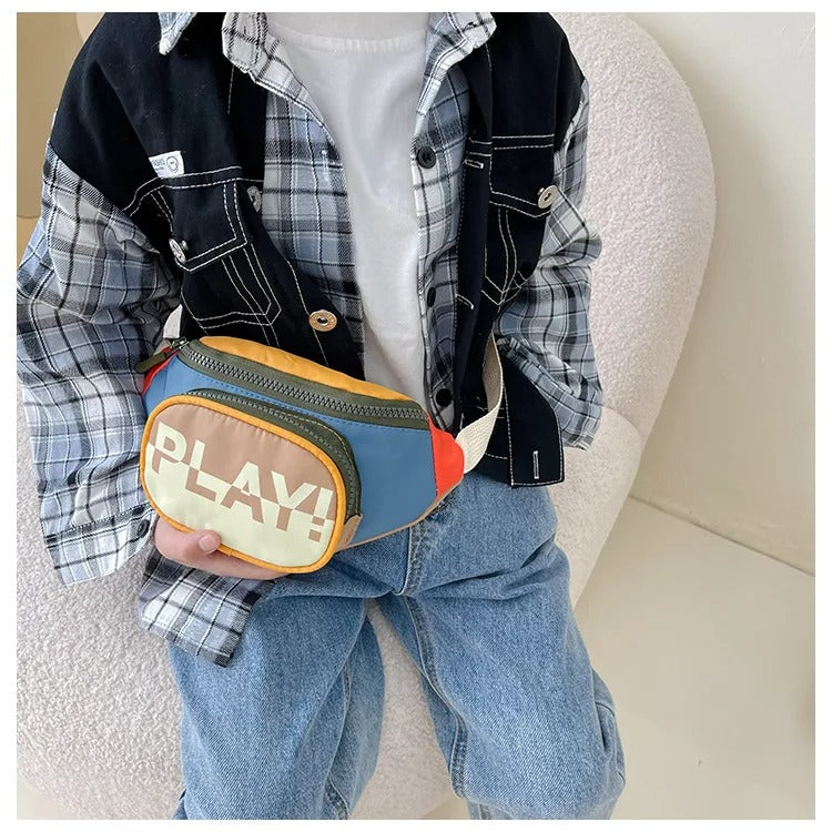 garçon avec banane enfant mode play a la taille