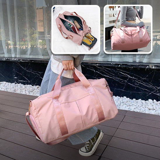 femme avec gros sac de voyage fit travel léger