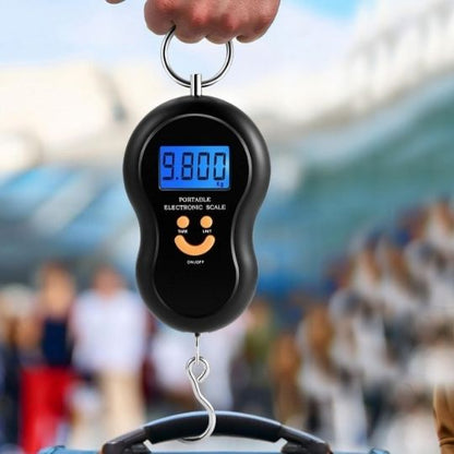 pese bagage balance numérique suspendue a la montagne