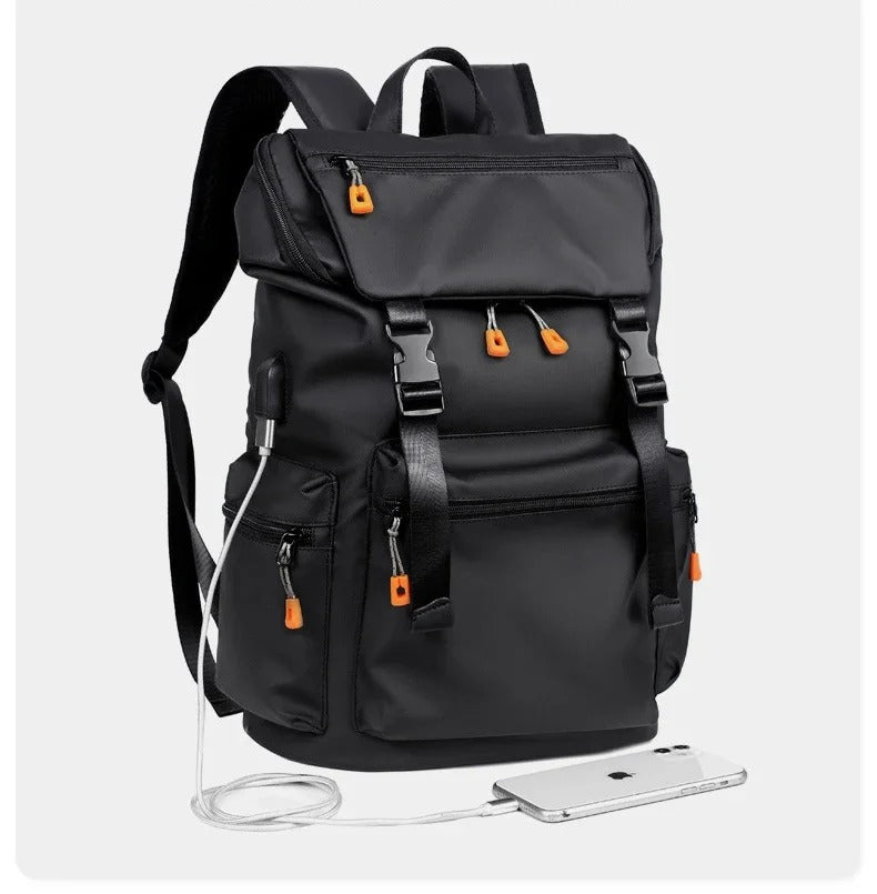 petit-sac-a-dos-mini-voyageur-design-2-iphone
