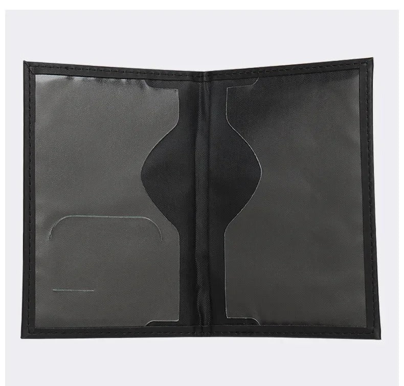 pochette passeport voyage ouverte