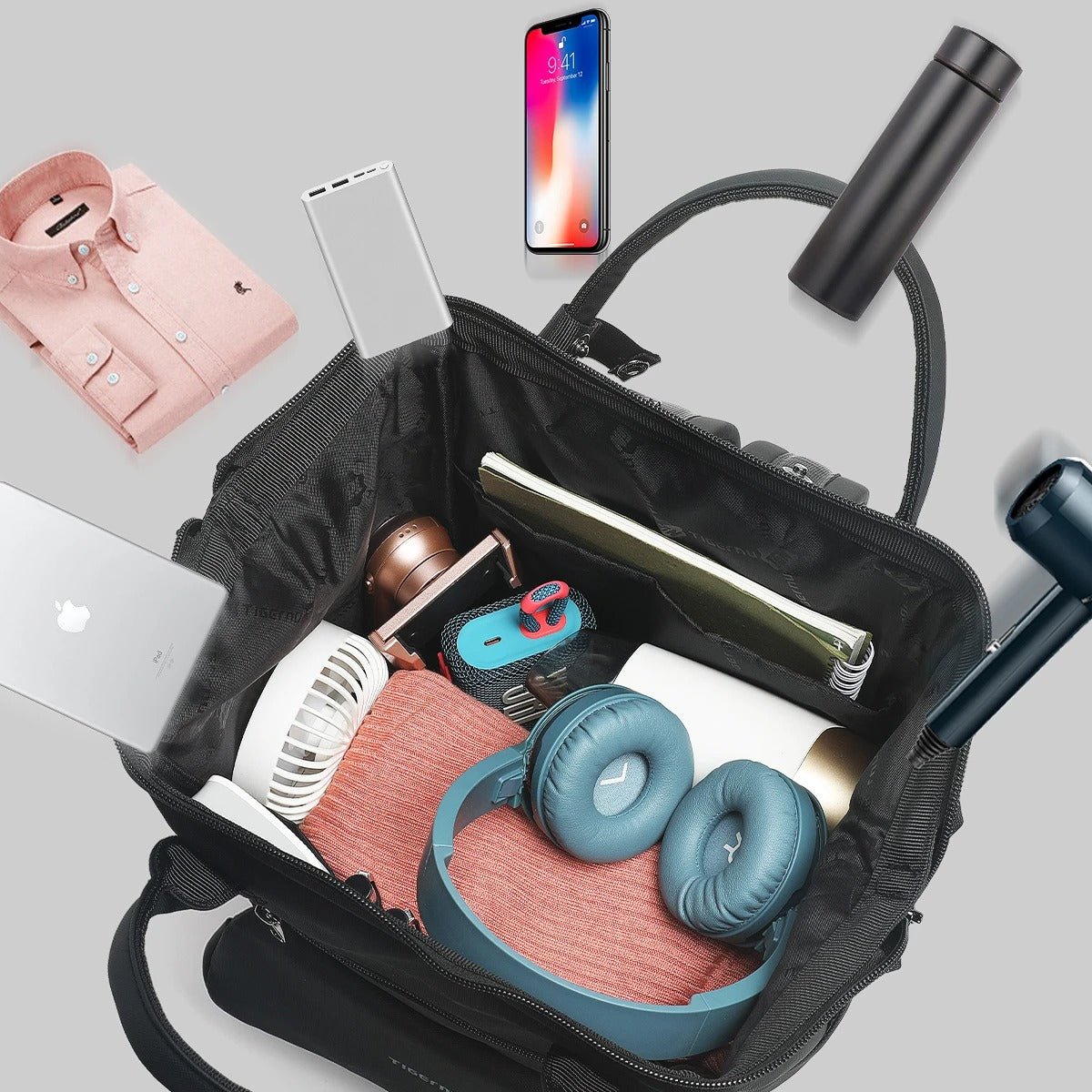 affaires dans grand sac à dos multi compartiment femme voyage