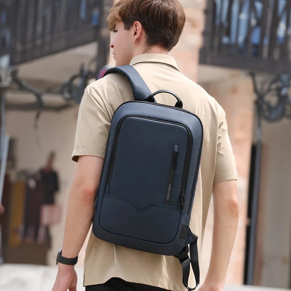 SAC À DOS ORDINATEUR - MINIMALISTE ET ÉTANCHE - Parents explorateurs