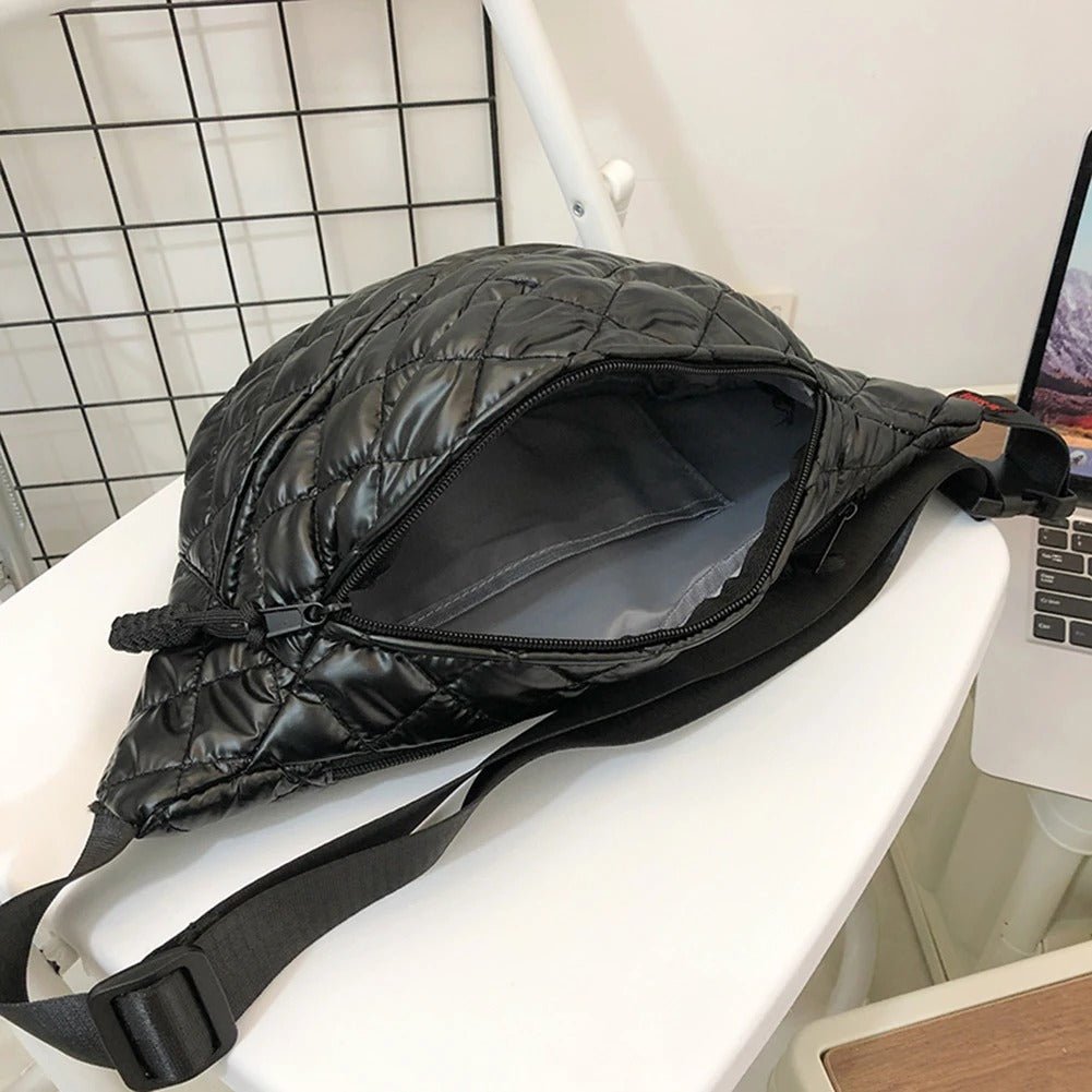 sac banane femme matelasse ouvert