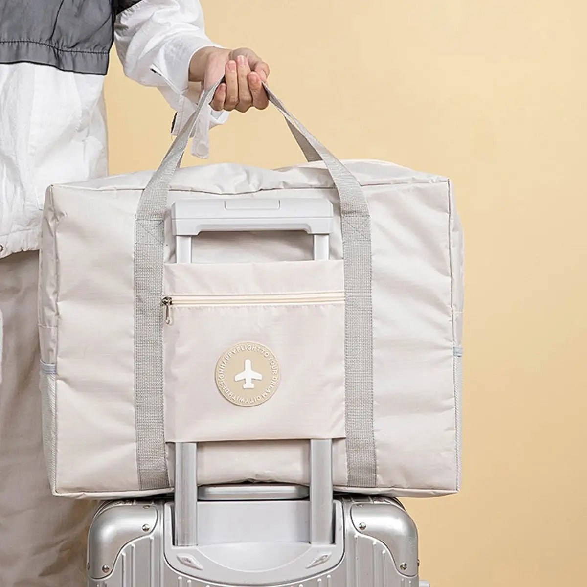 sac cabine avion sur valise
