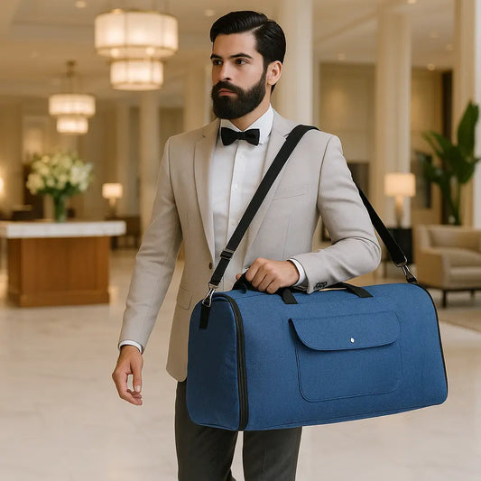 homme en smoking avec sac de voyage convertible costume