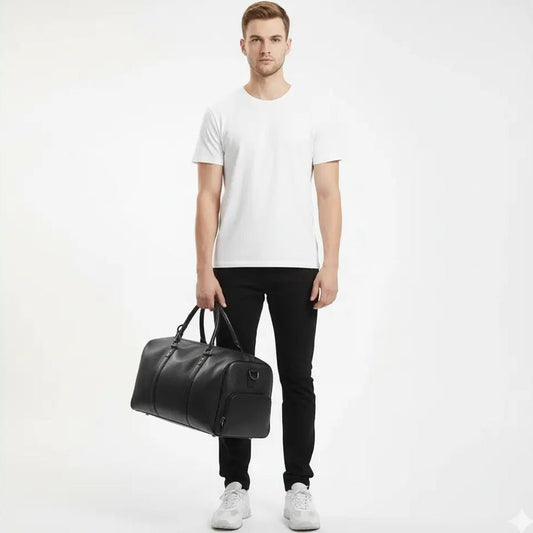 homme debout qui tient sac week end cuir retro
