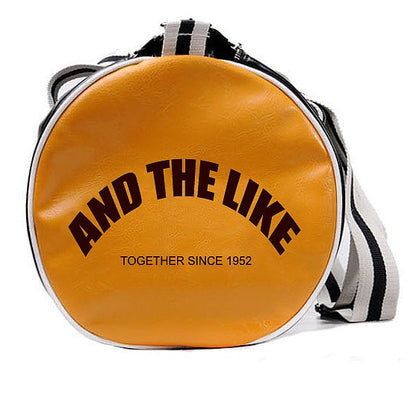 coté d'un un sac week end et sport vintage