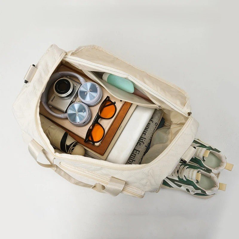 sac week-end matelassé ouvert et plein