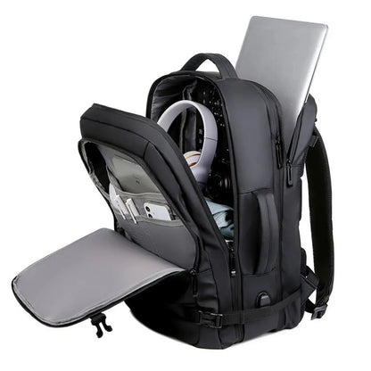valise sac a dos extensible ouvert avec affaires
